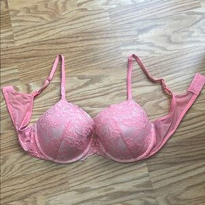 Pink Underwire Bra with Molded Cups and Lace Detail